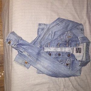 Blue denim cropped Jean Jacket.